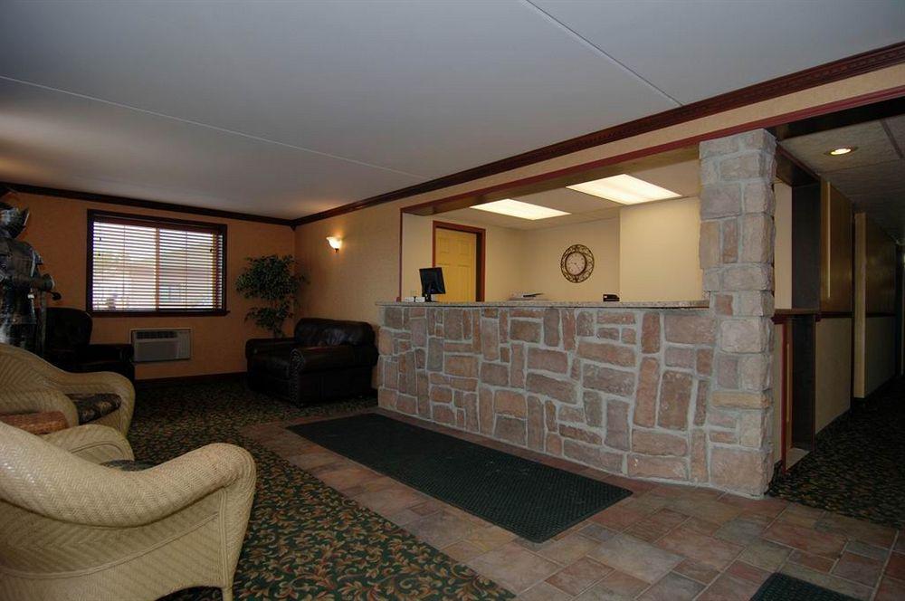 Knights Inn And Suites - Grand Forks Exterior foto